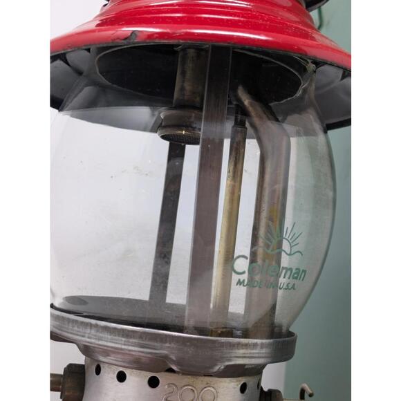 Vintage Coleman 200 Red Single Mantle Lantern Made in Canada T-66 Generator - Picture 4 of 10